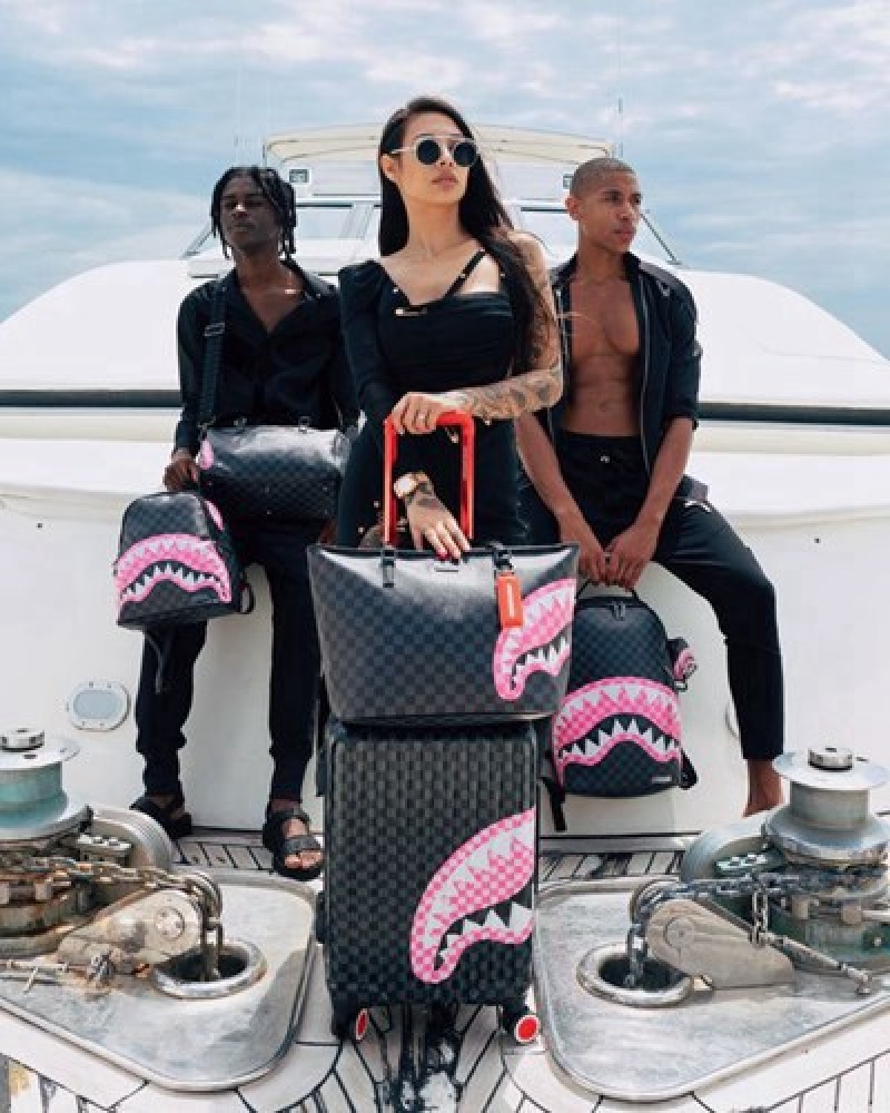 Black Sprayground Sharks In Candy Quattro Backpacks | 01682-ZPTN