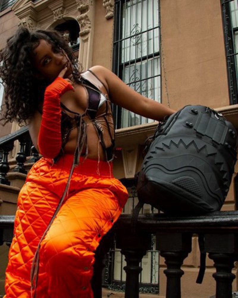 Black Sprayground The Vault (Dlxv) Backpacks | 87031-CNRO