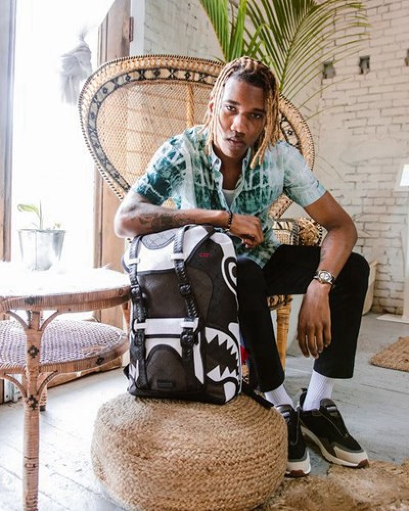 Black / White Sprayground V.V.I.P. Hills Backpacks | 29678-DBYK