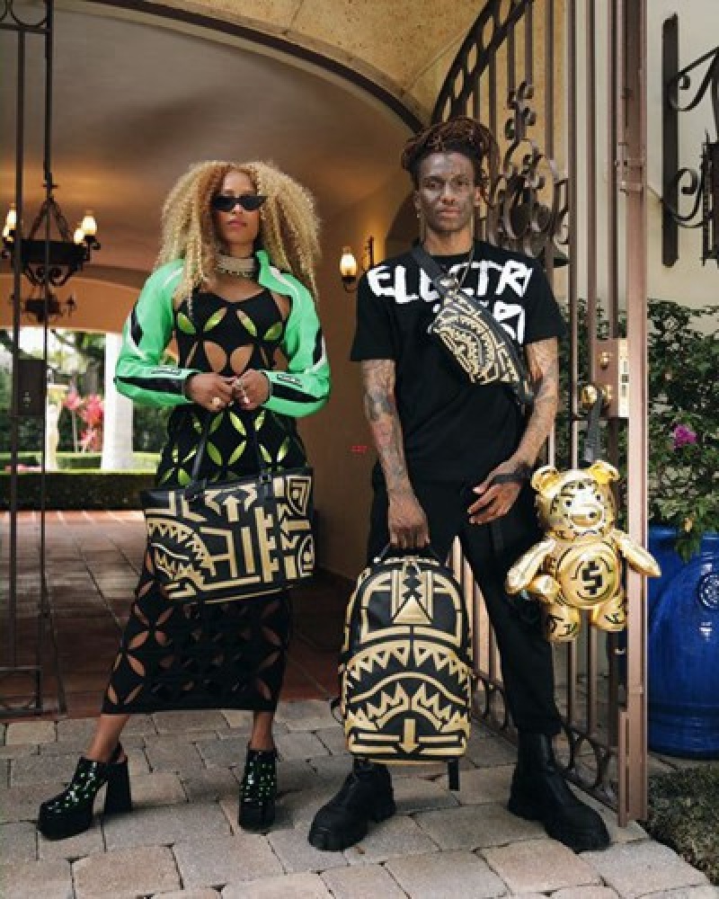 Black / Yellow Sprayground A.I.8 African Intelligence Path To The Future Ii Tote Bags | 74962-QOCK