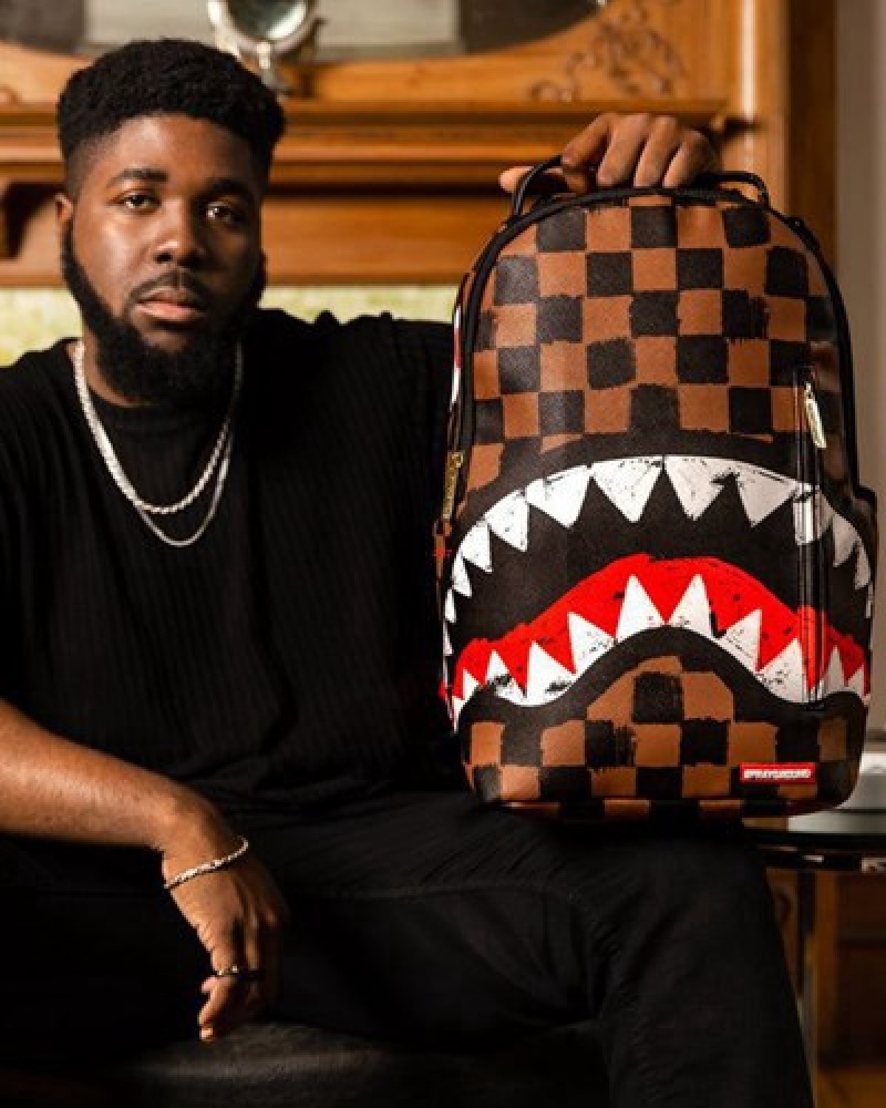 Brown Sprayground Sharks In Paris Vanquish (Dlxv) Backpacks | 59384-JTDZ