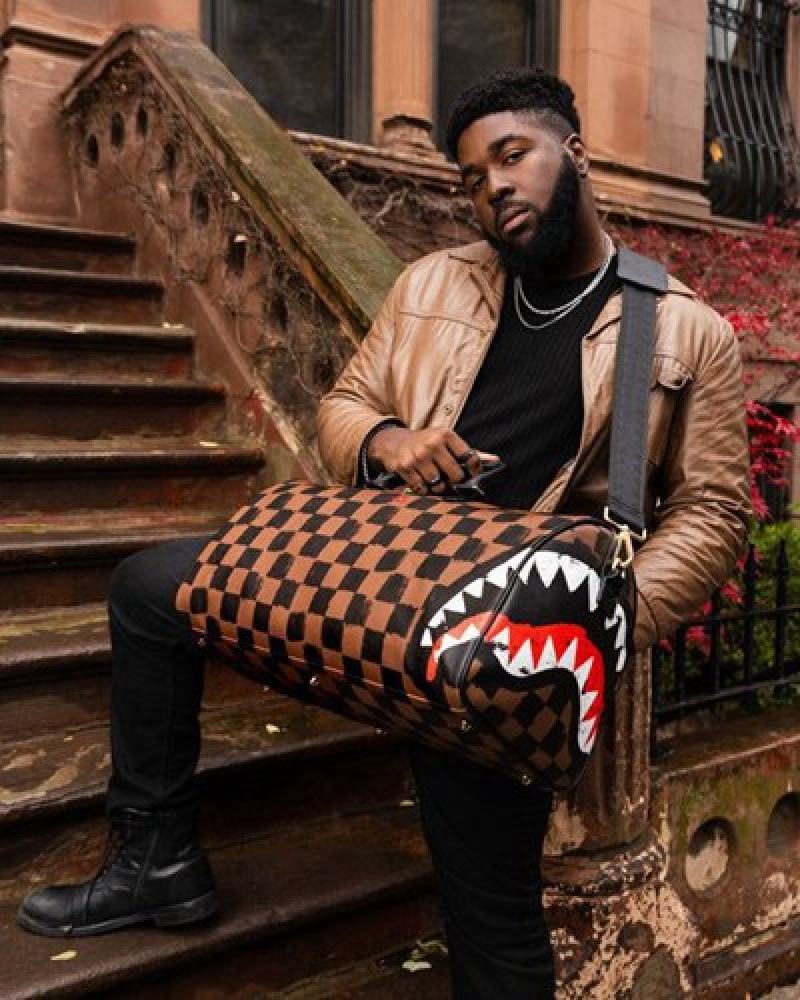 Brown Sprayground Sharks In Paris Vanquish Duffle Bags | 51209-ZYNE