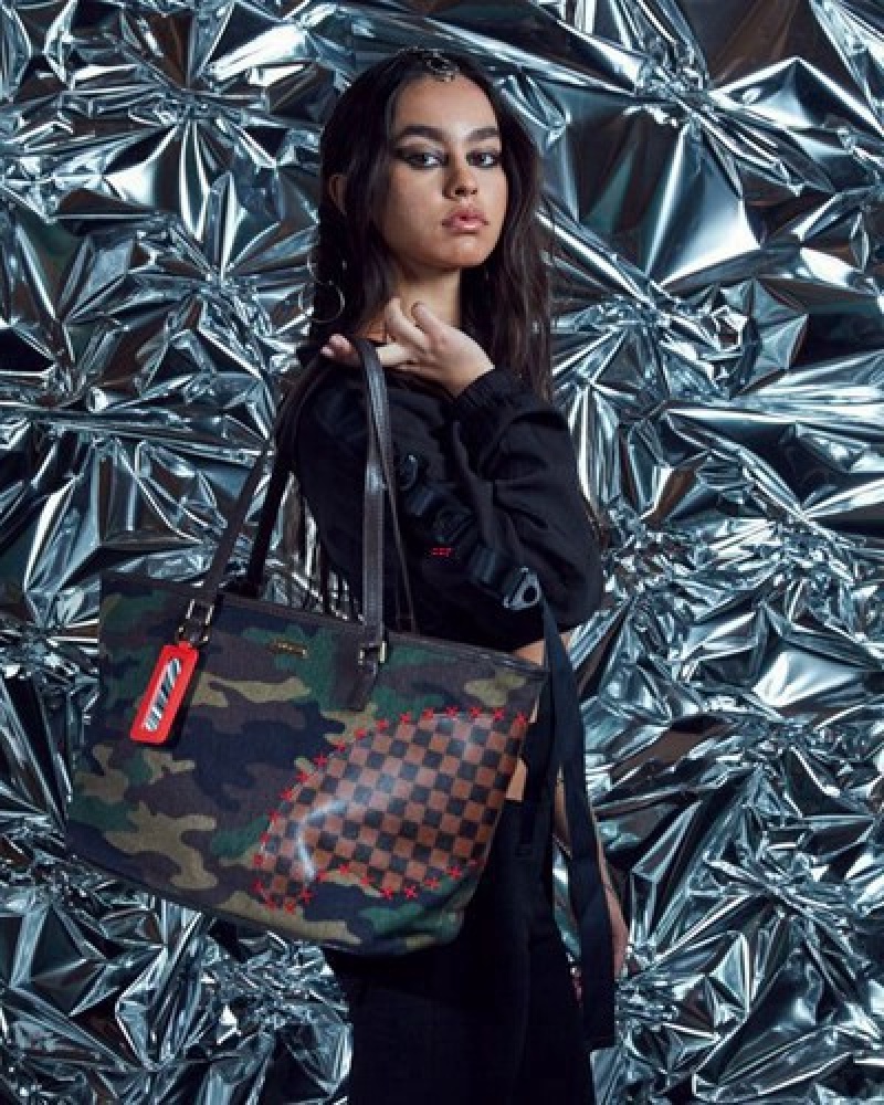 Camo Sprayground The Paradoxx Shark Handbag | 73204-IGBJ