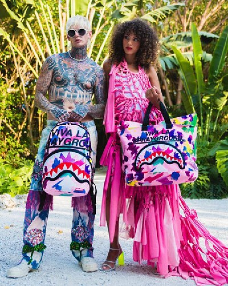 Pink Sprayground Bushwick Beach Tote Bags | 12809-CAVM