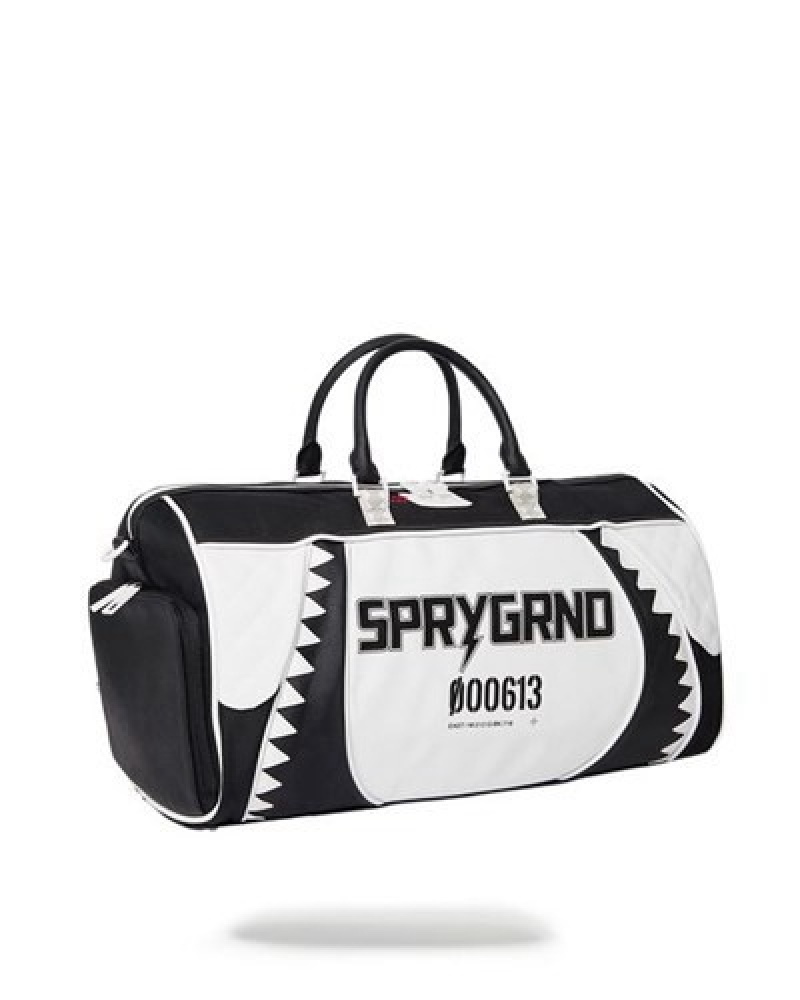 White / Black Sprayground Swerve Duffle Bags | 79650-LCQM