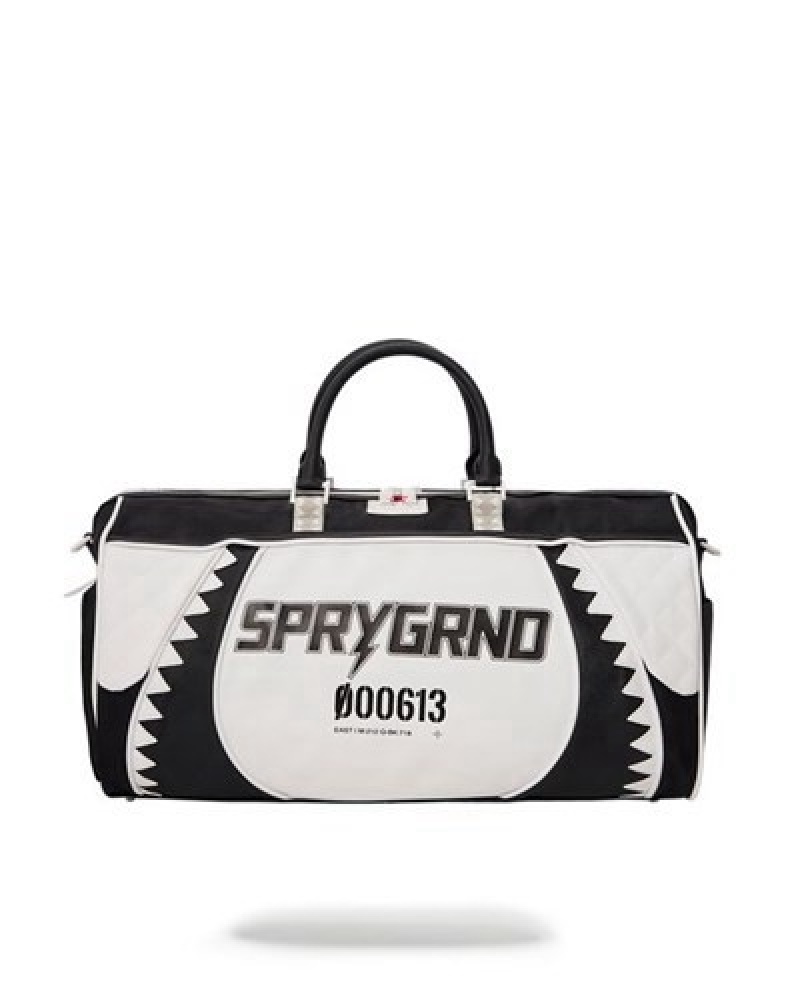 White / Black Sprayground Swerve Duffle Bags | 79650-LCQM